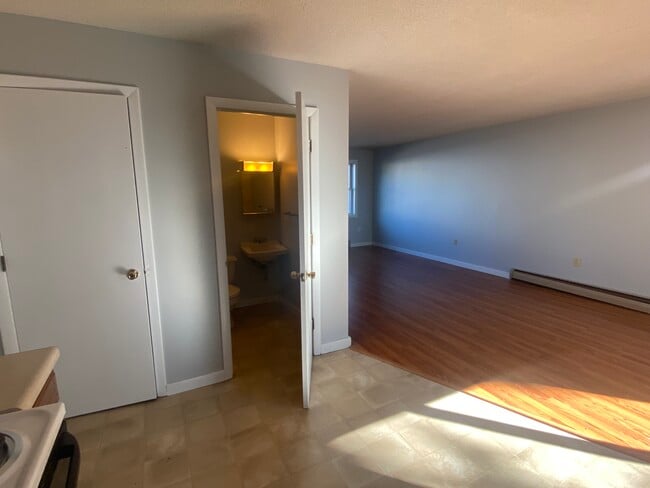 Photo - Pinewood Apartments