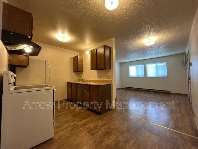 Photo - 910 East E Street