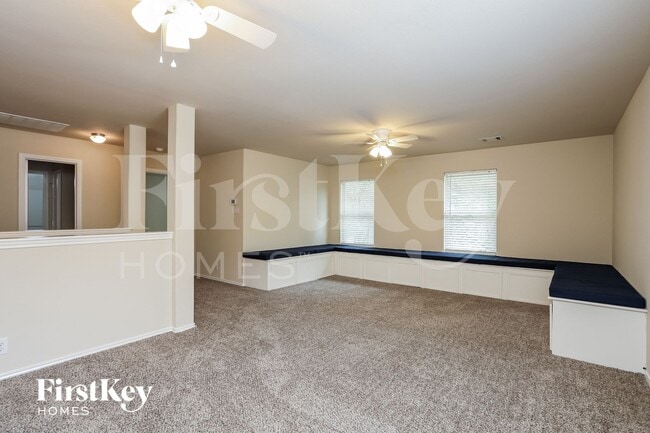 Photo - 101 Happy Tr