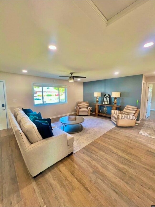 Photo - 129 Virginia Dr