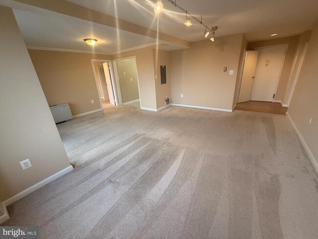 Photo - 10201 Grosvenor Pl Unit 818