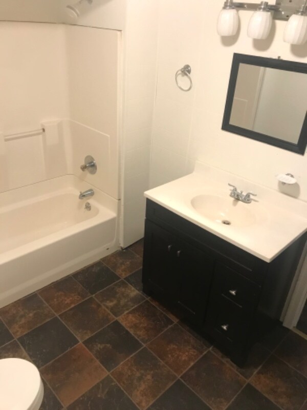 Photo - 704 N Chestnut St Unidad #1