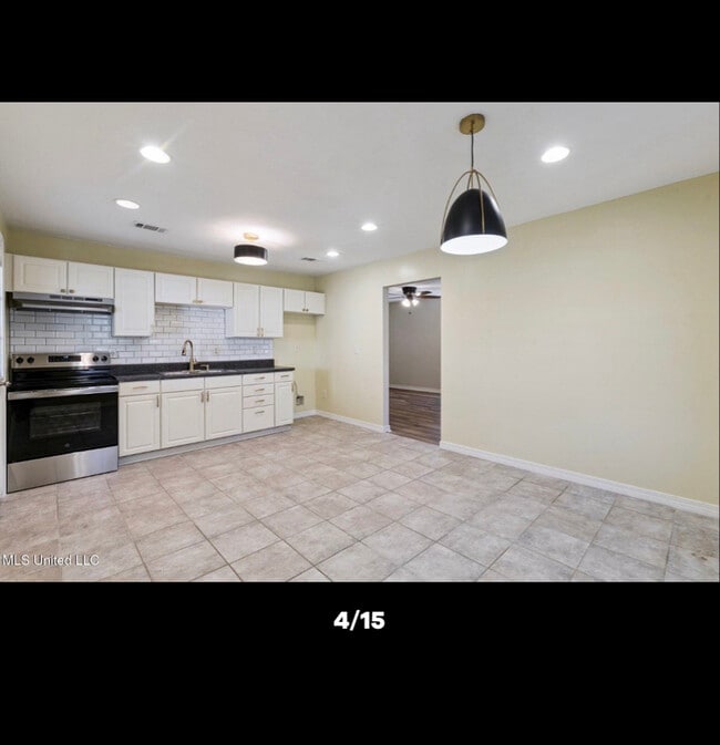 Photo - 2410 Tyler Ave