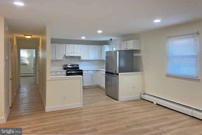 Photo - 857 Street Rd