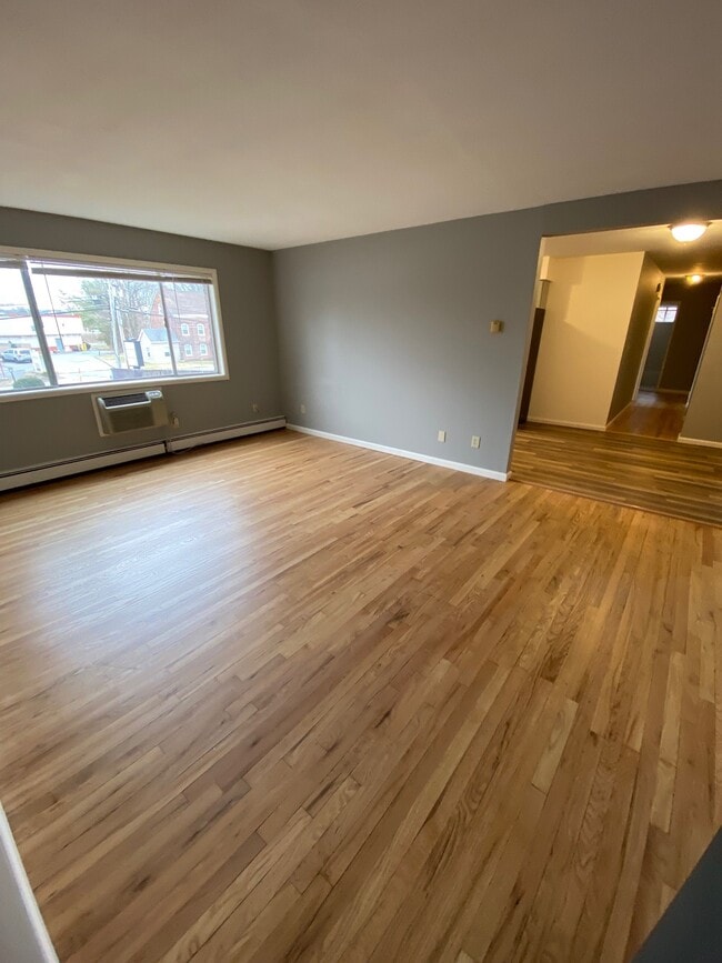 Photo - 799 Sergeant Palmateer Way