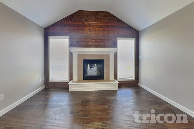 Photo - 2116 SW Chase Dr