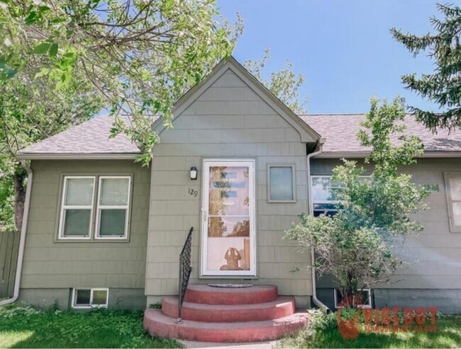 Building Photo - Hauser/Park Duplex Unit 129 Hauser Blvd. Rental