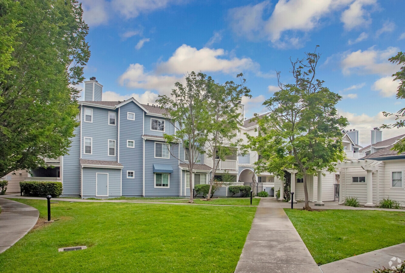 Photo - Compass Place North