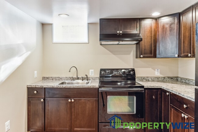 Photo - 516 Beaumont Ave Unit B