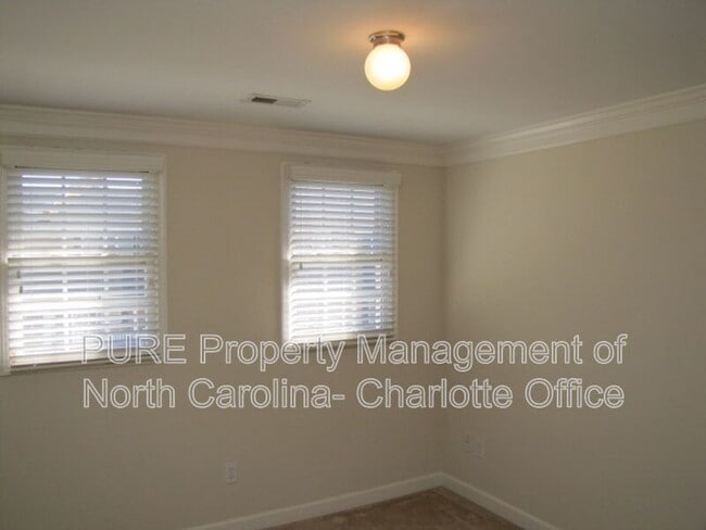 Photo - 1336 Green Oaks Ln Unit D