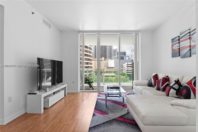 Building Photo - 950 Brickell Bay Dr Unit 501