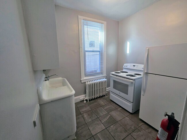 Photo - 3246 N 13th St Unidad 2