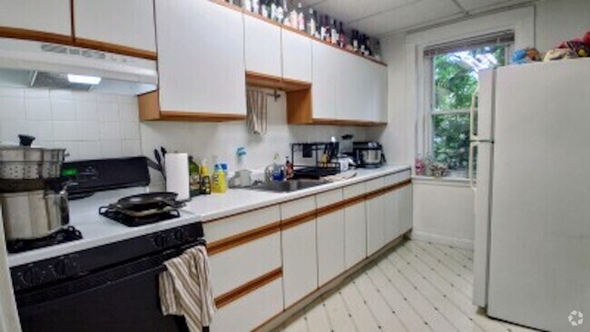 Building Photo - 51 Manchester Rd Unit 3 Rental