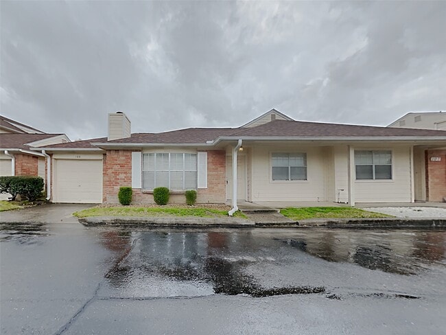 Building Photo - 14020 Schroeder Rd