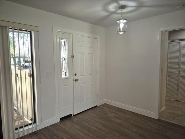 Photo - 160 Joanne Pl