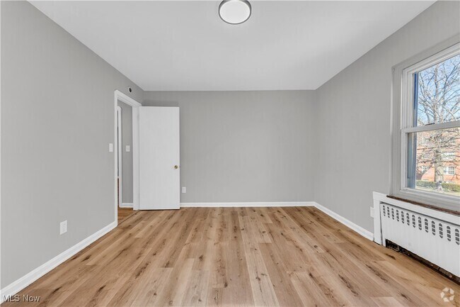 Building Photo - 2490 Noble Rd Unit 3 Rental