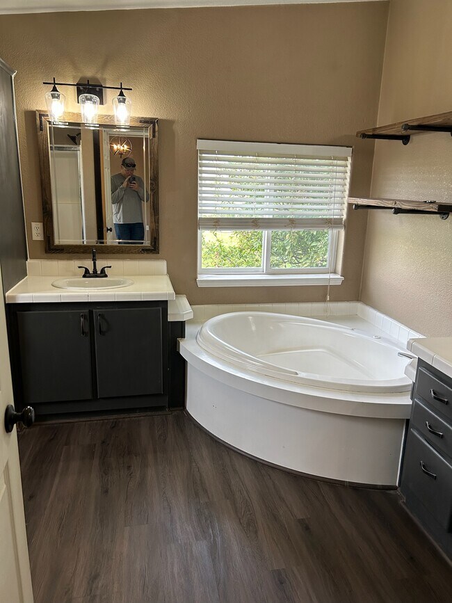 Photo - 2500 Old Stage Rd