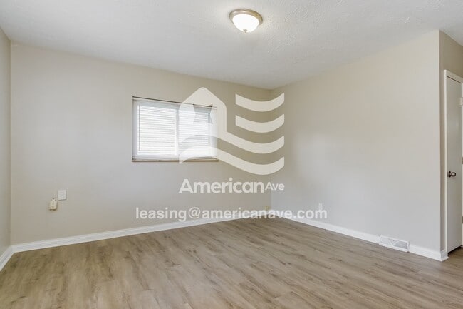 Photo - 8921 Cherry St
