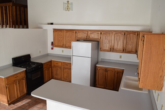 Photo - 1937 Sunshine Ter SE Unit B