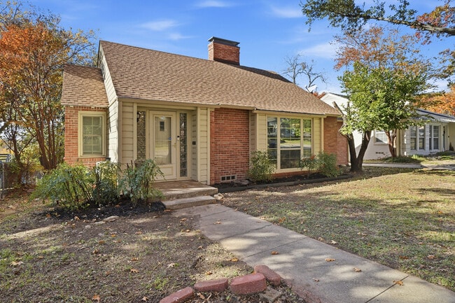 Photo - 2608 Highview Terrace