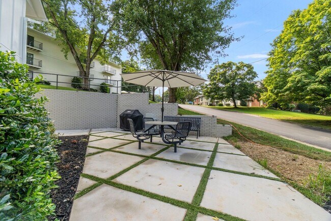 Photo - Special Offer: $500 Off First Full Month's Rent! 1 Bed, 1 Bath Apartment – Great Location & Ameni... Unidad 19