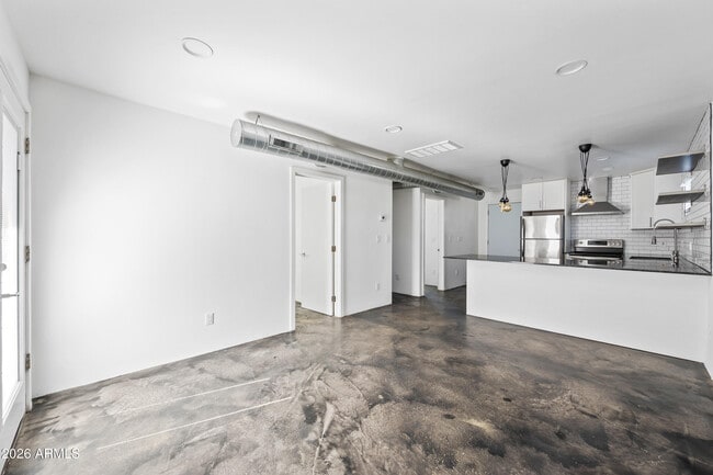 Photo - 3601 N 15th Ave Unidad 29