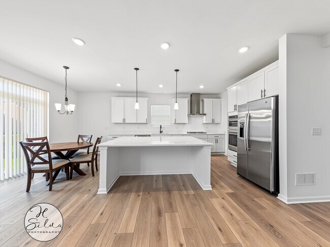 Photo - 10784 Saxony St