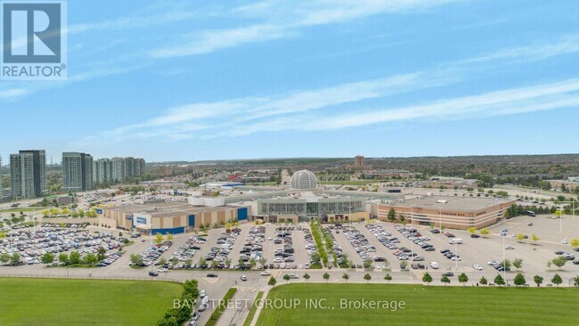 Photo - 2495 Eglinton Ave W Unité 1702