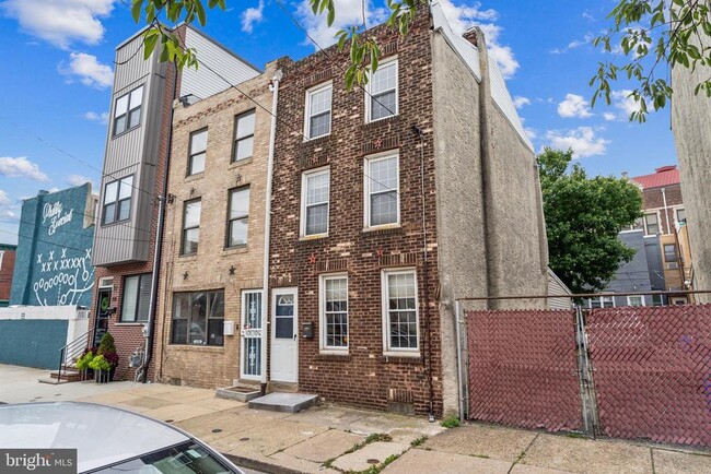 Photo - 212 Sigel St Townhome