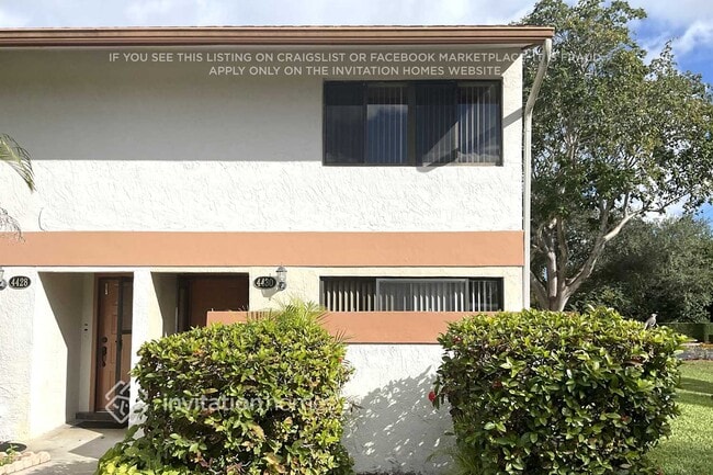 Building Photo - 4430 SW 70th Terrace