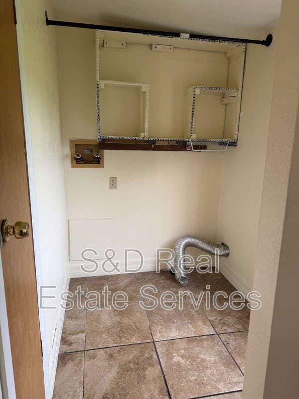 444 Creek Rd