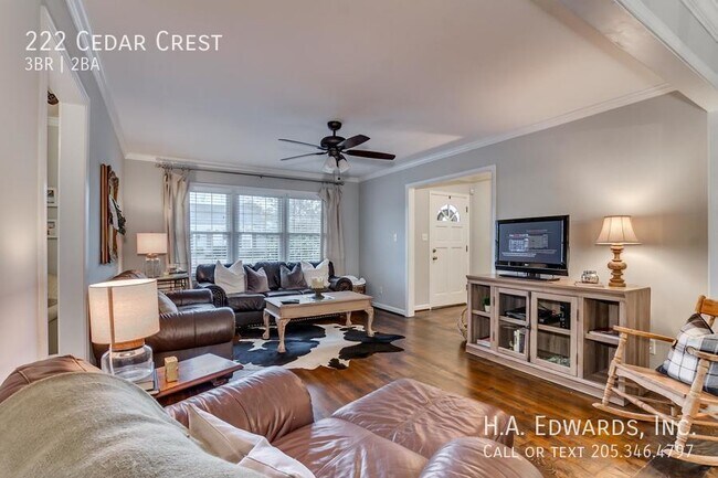 Photo - 222 Cedar Crest