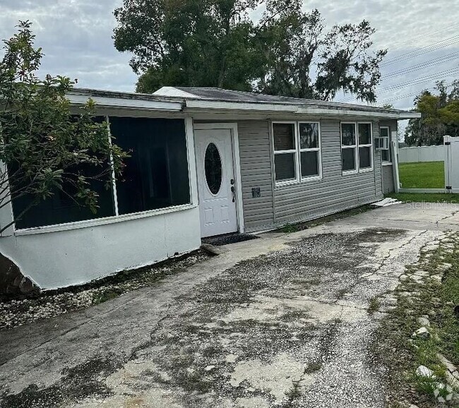 Building Photo - 1035 E Lake Parker Dr Rental