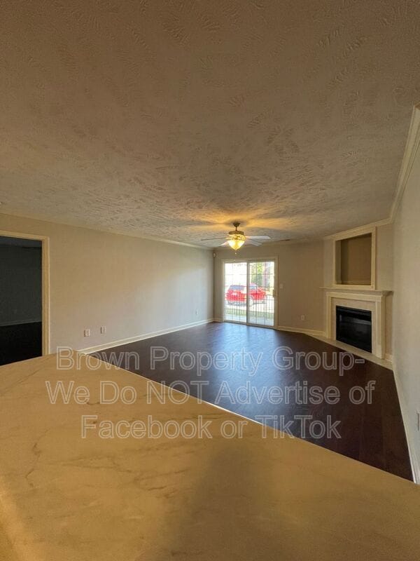 1761 Renwick Dr