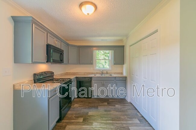 Photo - 814 W Georgia Ave