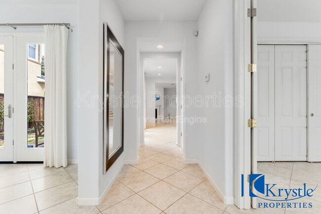 Photo - 1010 Madrone Ave