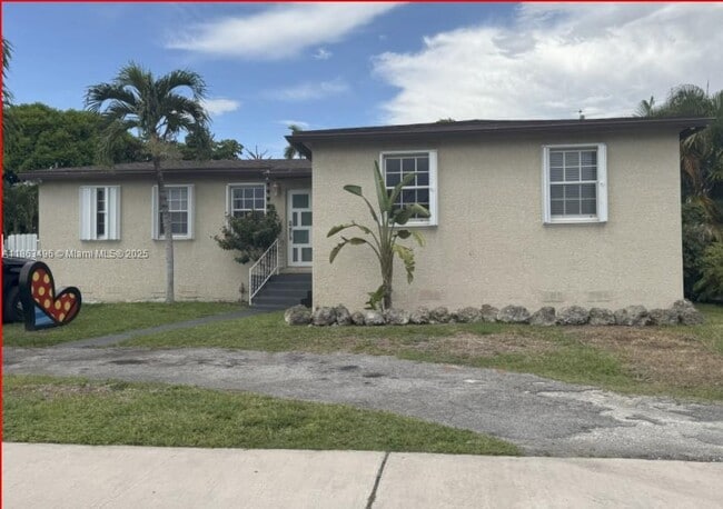 Building Photo - 8281 SW 28th St Rental
