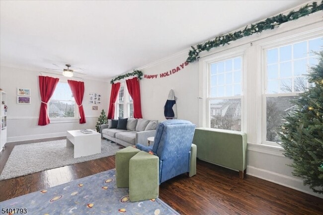 Photo - 103 Early St