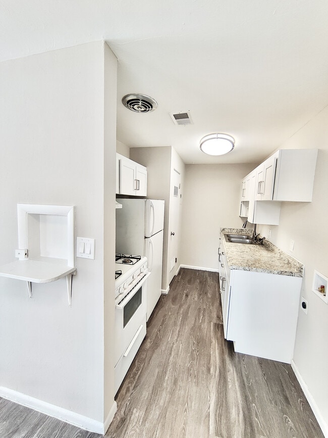 Galera - 8867 W 54th