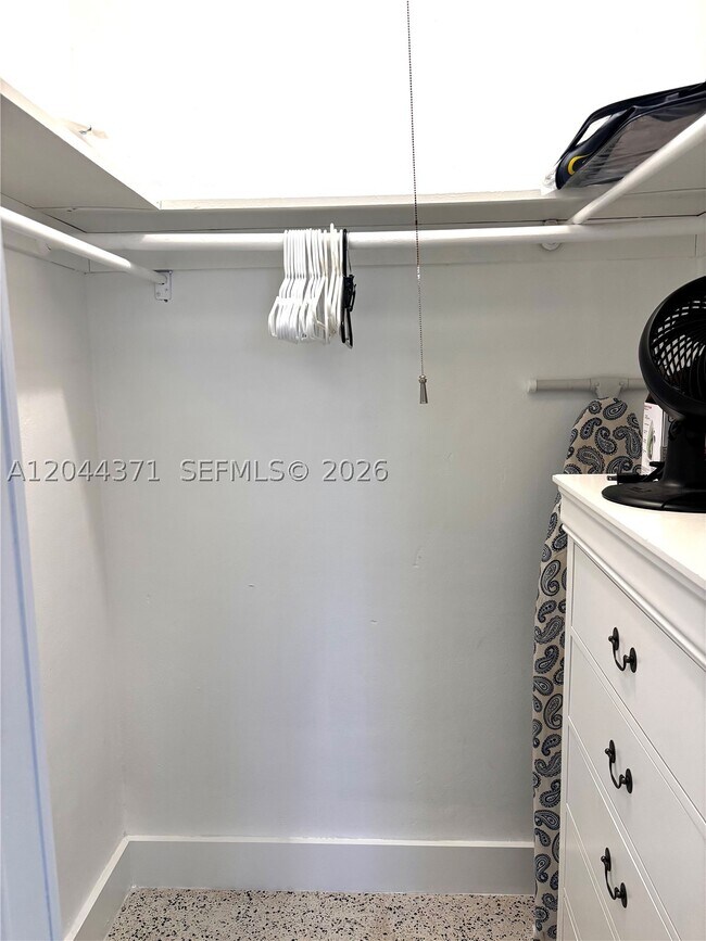 Photo - 2150 NE 172nd St Unit B