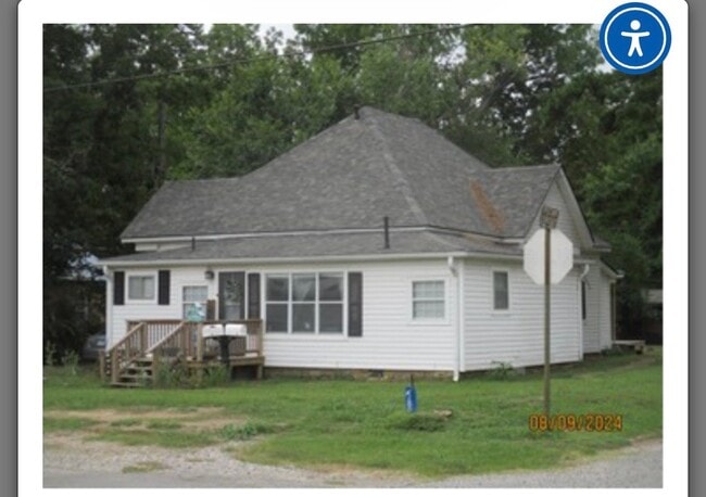 Building Photo - 589 N State St Unit A