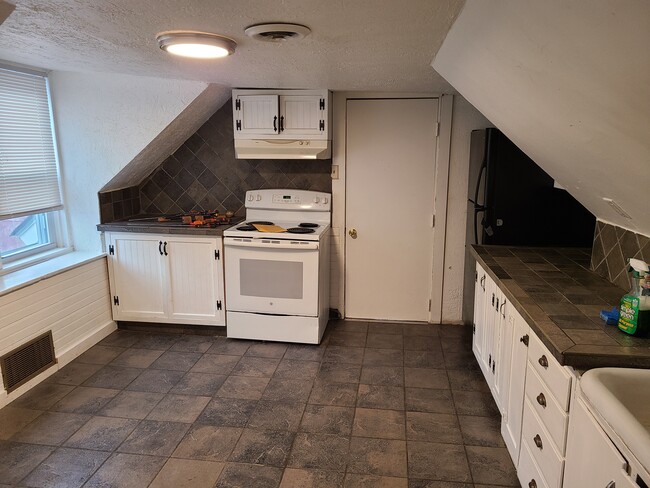 Photo - 12 Spofford St