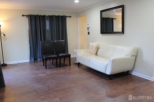 Photo - 707 Merrywood Dr
