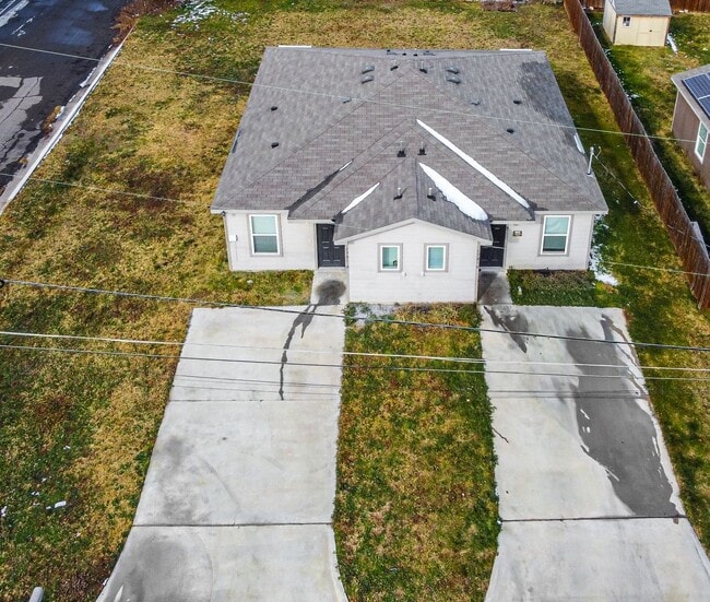 Photo - Elevate Your Living Experience, 3BR/2BA Duplex in Killeen!