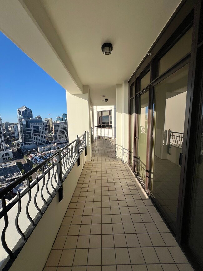 Photo - 700 W Harbor Dr Unit 2903