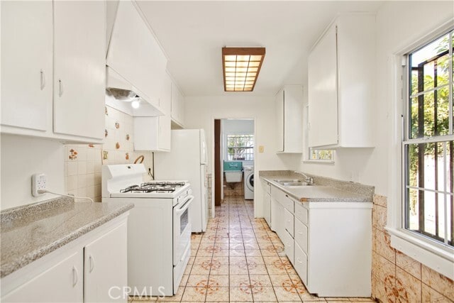 Photo - 556 N Sunset Ave