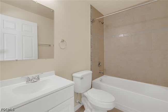 Building Photo - 4623 SW 7th Pl
