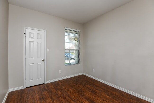 Photo - 2623 Buffalo Run