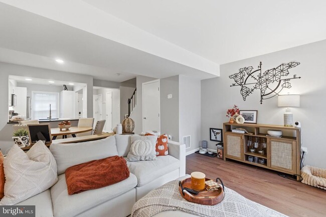 Photo - 2568 S Arlington Mill Dr