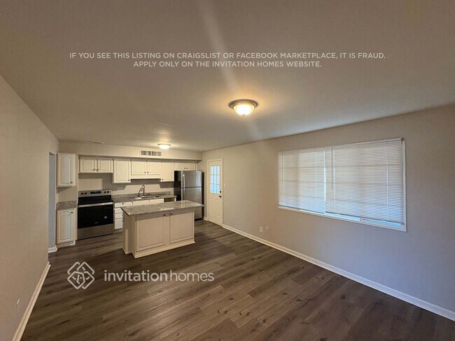 Photo - 2210 W Greenbriar Dr